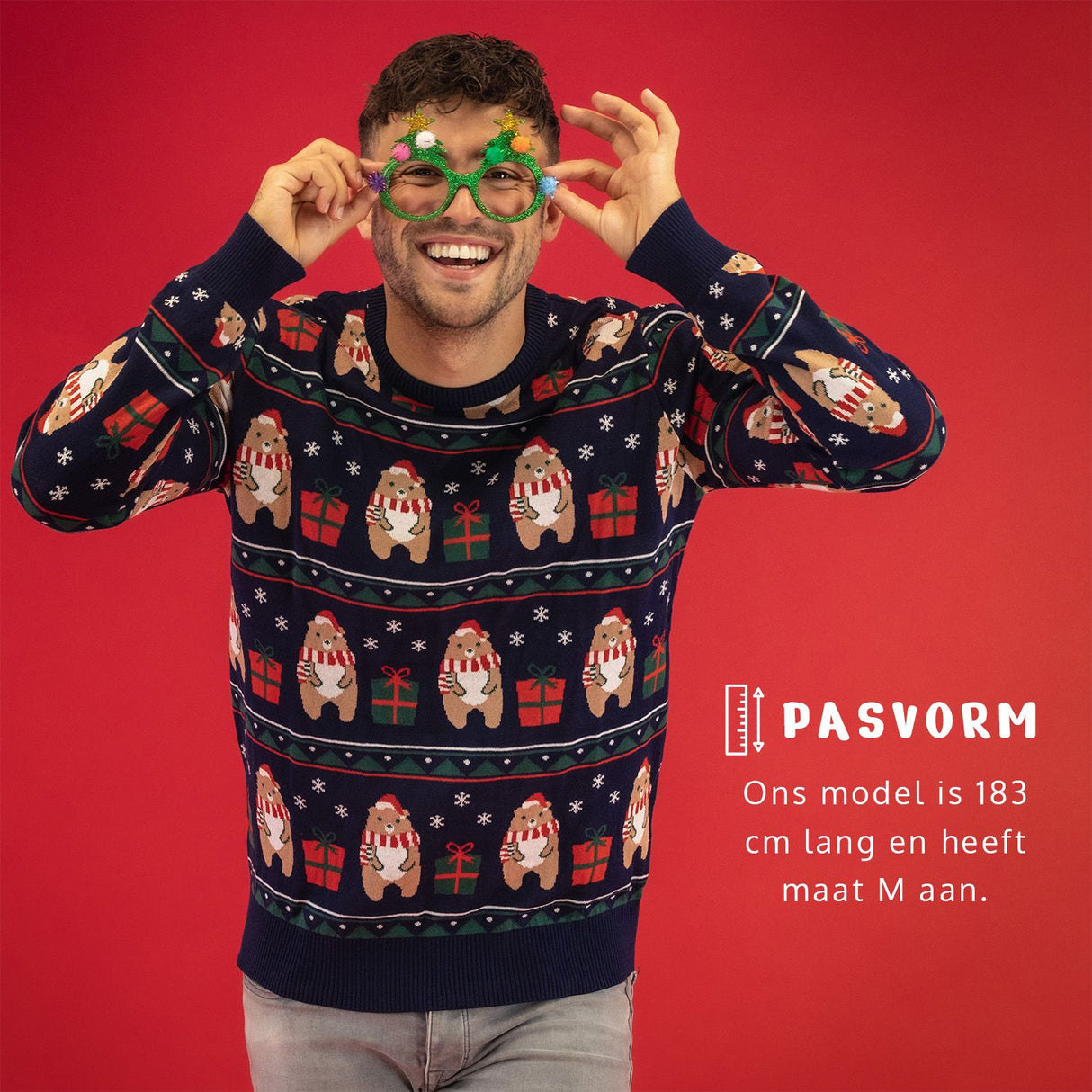 JAP Weihnachtspullover - Bär mit Geschenk - Dunkelblau