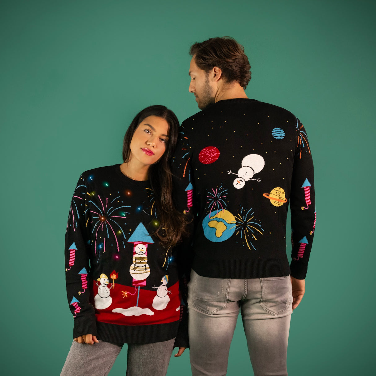 JAP Weihnachtspullover mit Lichtern - Feuerwerk Schneemann Abenteuer