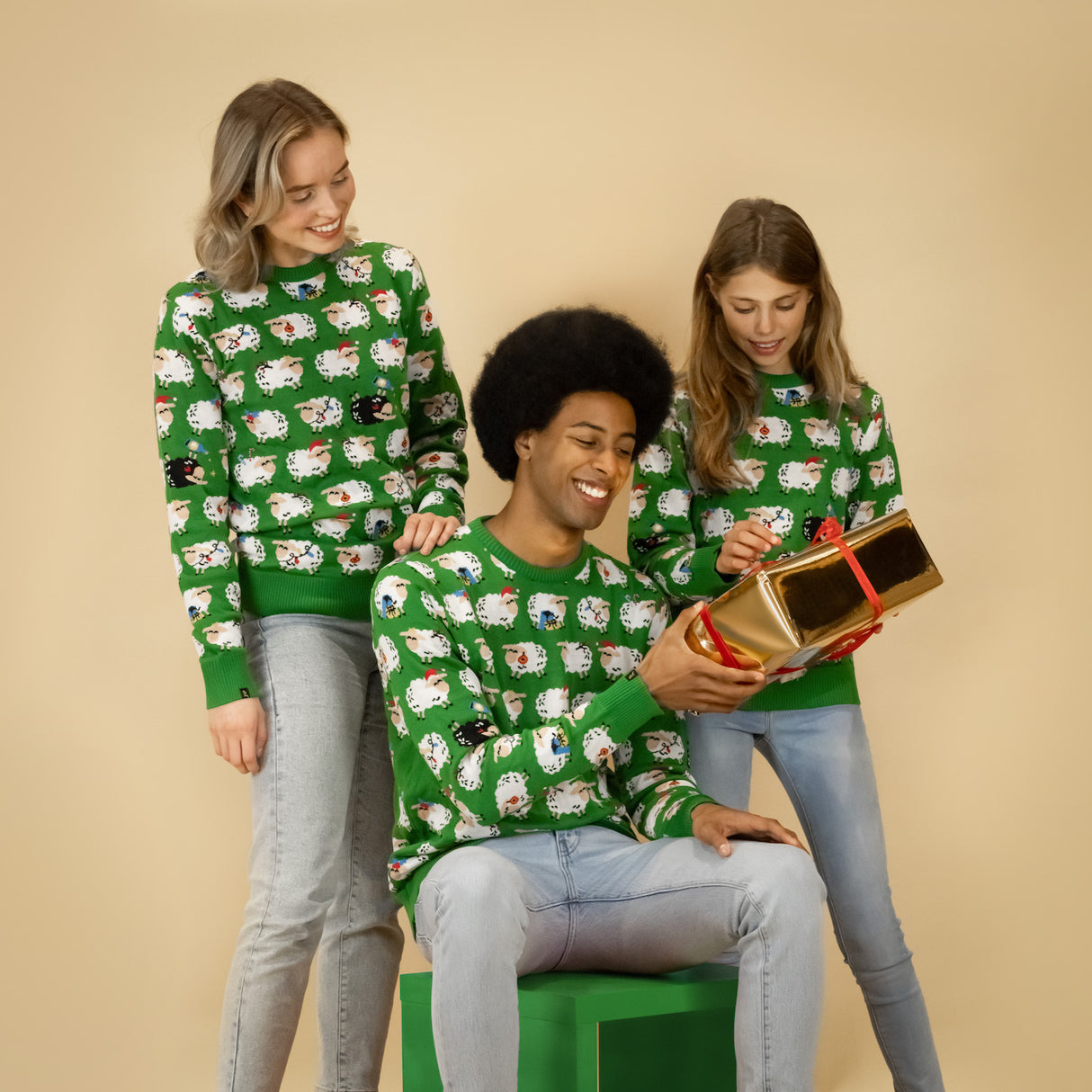 JAP Weihnachtspullover - Das 'Schwarze Schaf' (Prinzessin Diana) - Grün